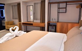 313 Villa City Center